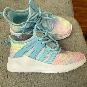 Runside 9K (little kids) Rainbow Kids Sneakers Brand New